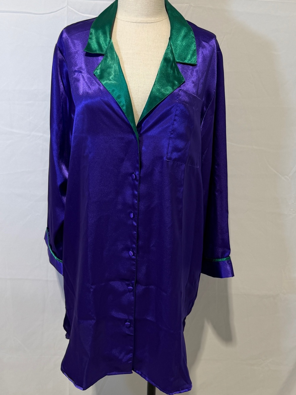 Victoria’s Secret Gold Label Oversized Satin Button Down Sleep Shirt, Medium